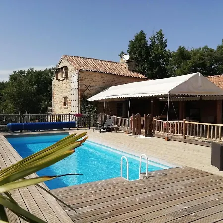 De Cayssie Campsite Verrieres (Aveyron)